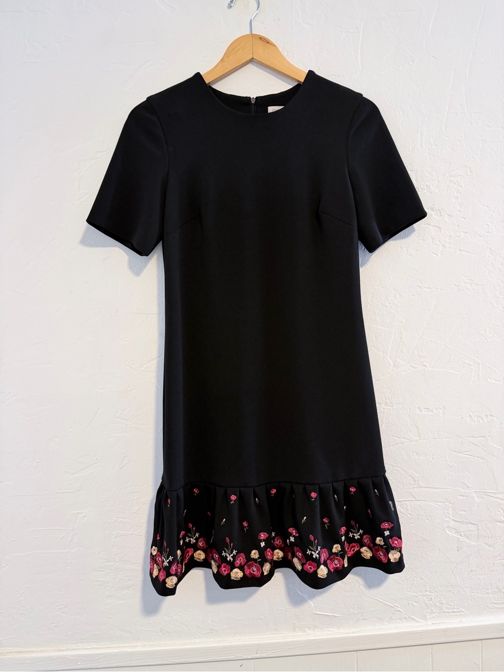 Calvin Klein Black Short Sleeve Dress with Em Floral Ruffle Hem